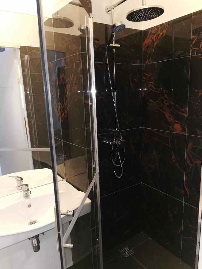 Central Hotel With Free Parking 리가 외부 사진